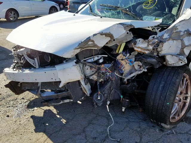 JTKDE3B7XA0305191 - 2010 TOYOTA SCION TC WHITE photo 10