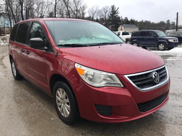 2V8HW44199R550736 - 2009 VOLKSWAGEN ROUTAN S RED photo 1