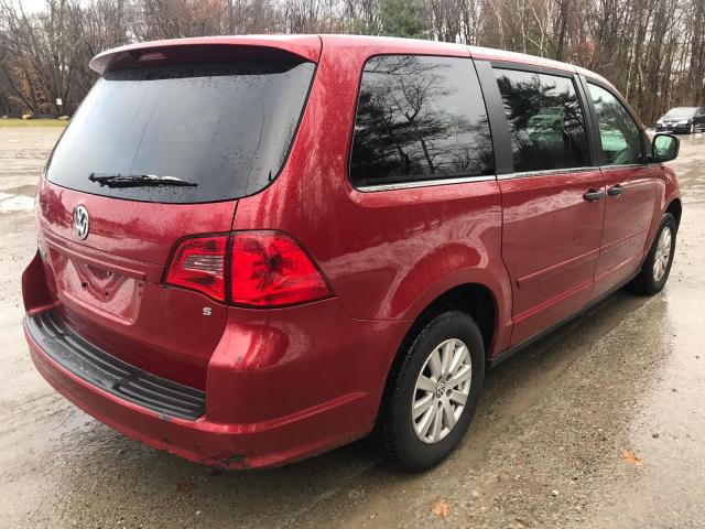 2V8HW44199R550736 - 2009 VOLKSWAGEN ROUTAN S RED photo 4