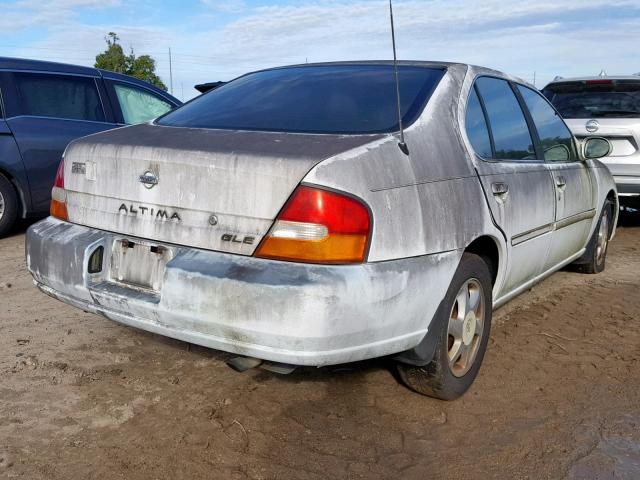 1N4DL01D6XC259813 - 1999 NISSAN ALTIMA XE WHITE photo 4