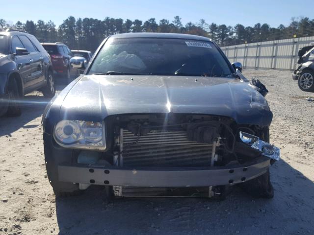 2C3KA63H48H106585 - 2008 CHRYSLER 300C BLUE photo 9