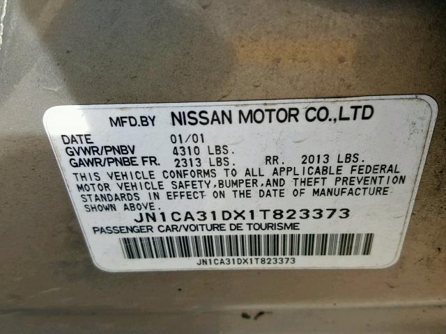 JN1CA31DX1T823373 - 2001 NISSAN MAXIMA GXE SILVER photo 10