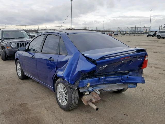 1FAFP34N46W213915 - 2006 FORD FOCUS ZX4 BLUE photo 3