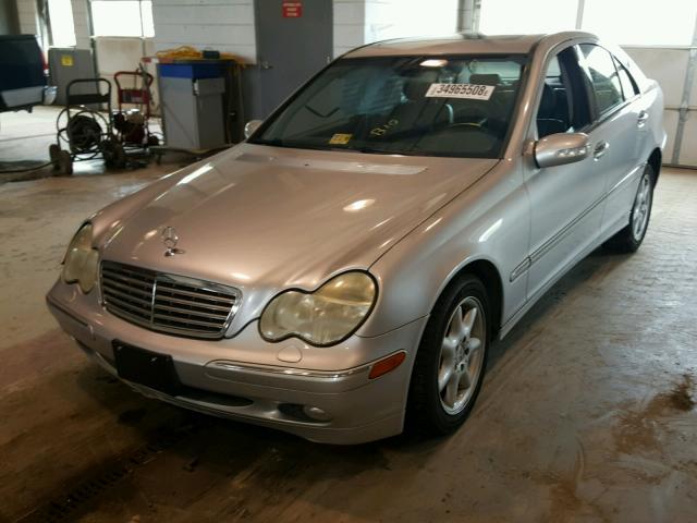 WDBRF61J82E004351 - 2002 MERCEDES-BENZ C 240 SILVER photo 2