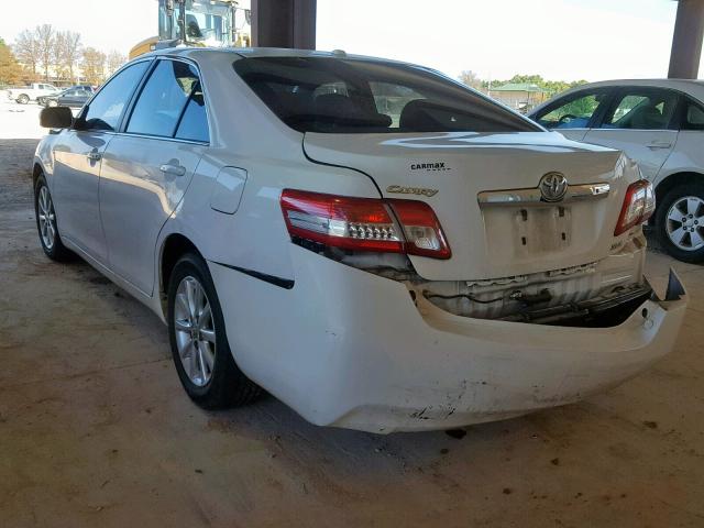 4T1BF3EK3AU538653 - 2010 TOYOTA CAMRY XLE WHITE photo 3