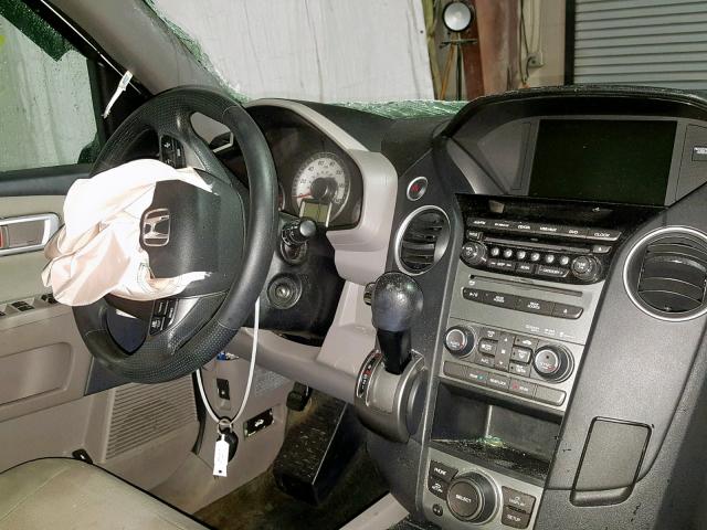 5FNYF4H37FB027987 - 2015 HONDA PILOT SE WHITE photo 9