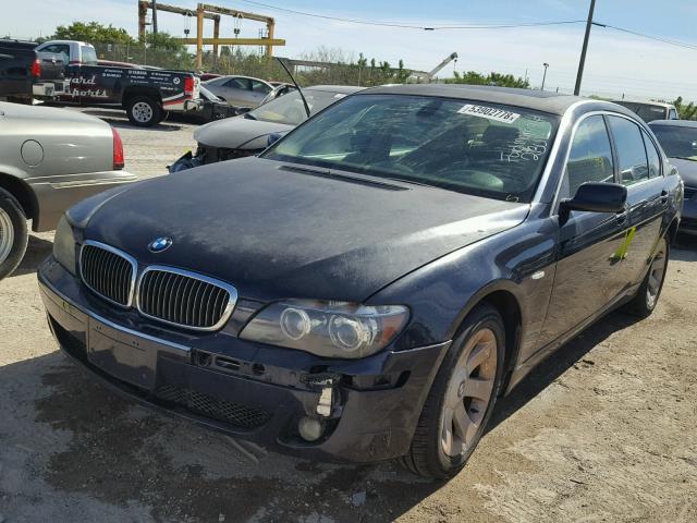 WBAHN83557DT74792 - 2007 BMW 750 BLUE photo 2