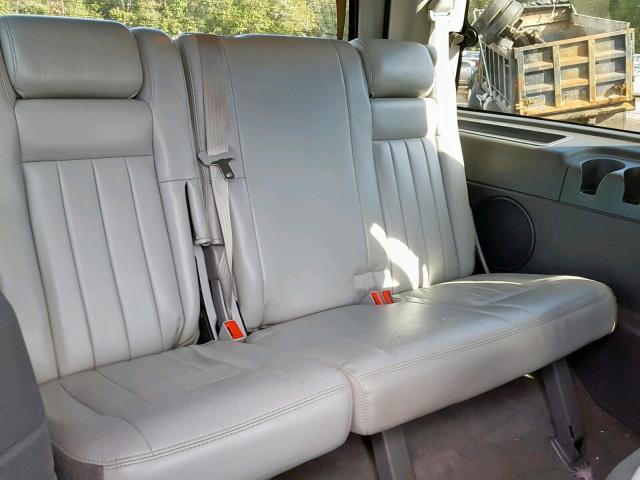 5LMFU28R64LJ22890 - 2004 LINCOLN NAVIGATOR 栗色 照片 9