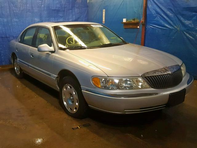 1LNHM97V82Y663748 - 2002 LINCOLN CONTINENTA SILVER photo 1