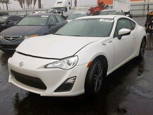 JF1ZNAA10D2720419 - 2013 TOYOTA SCION FR-S WHITE photo 2
