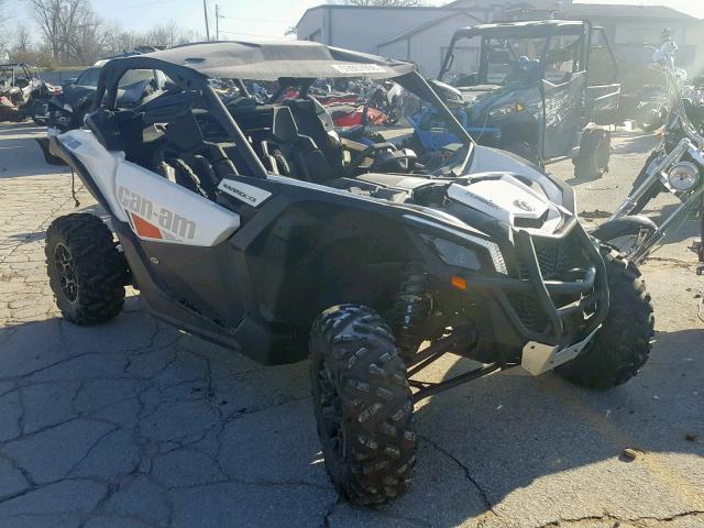 3JBVGAW21HK000323 - 2017 CAN-AM MAVERICK X WHITE photo 1