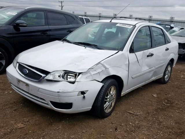 1FAFP34N87W250290 - 2007 FORD FOCUS ZX4 WHITE photo 2