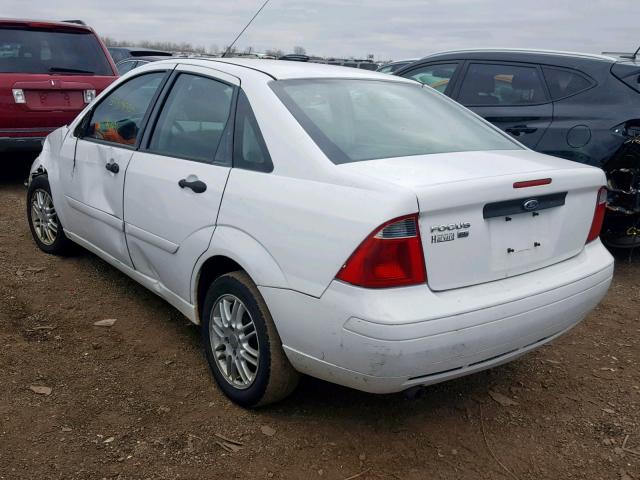 1FAFP34N87W250290 - 2007 FORD FOCUS ZX4 WHITE photo 3