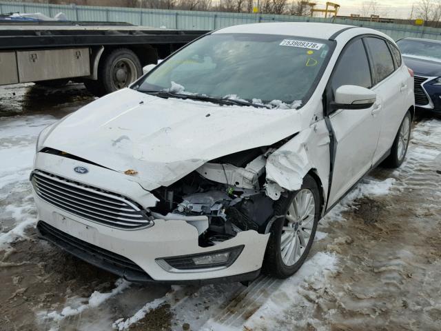 1FADP3N24GL202900 - 2016 FORD FOCUS TITA WHITE photo 2