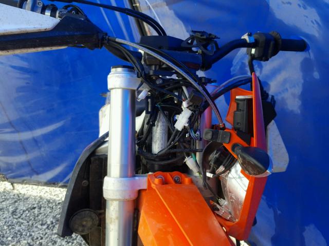 VBKEXL403JM417232 - 2018 KTM 500 EXC-F ORANGE photo 9