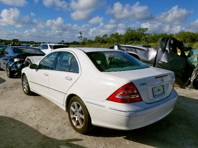 WDBRF92H47F886911 - 2007 MERCEDES-BENZ C 280 4MAT WHITE photo 3