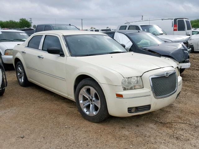 2C3KA53G56H468262 - 2006 CHRYSLER 300 TOURIN WHITE photo 1