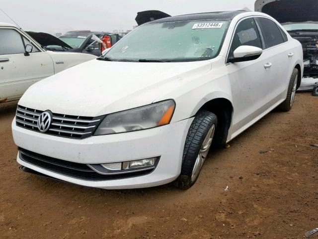 1VWBM7A35CC043120 - 2012 VOLKSWAGEN PASSAT SE WHITE photo 2