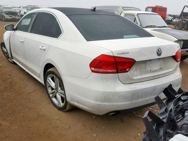 1VWBM7A35CC043120 - 2012 VOLKSWAGEN PASSAT SE WHITE photo 3