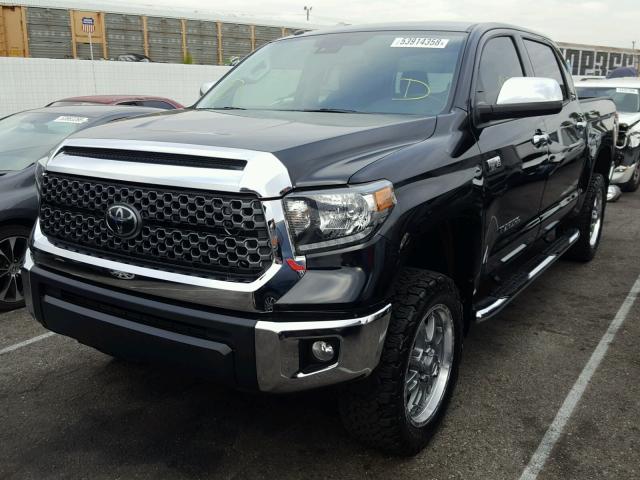 5TFDY5F14JX700538 - 2018 TOYOTA TUNDRA CRE BLACK photo 2