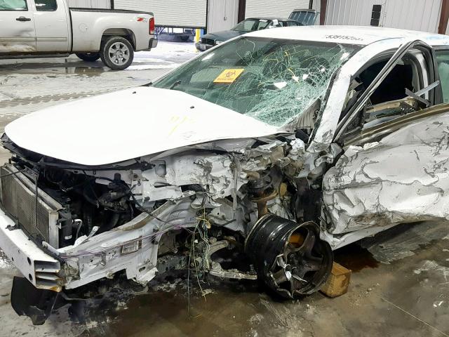 1G1ZH57B49F235895 - 2009 CHEVROLET MALIBU 1LT WHITE photo 9
