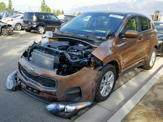 KNDPM3AC4J7478489 - 2018 KIA SPORTAGE L BROWN photo 2