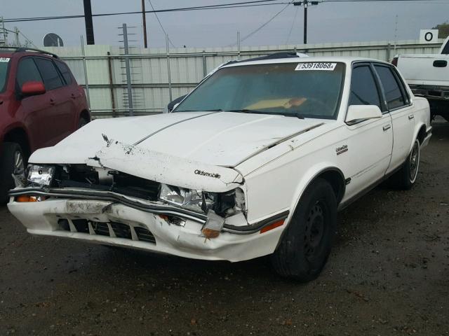 1G3AM5138HD431205 - 1987 OLDSMOBILE CUTLASS CI WHITE photo 2