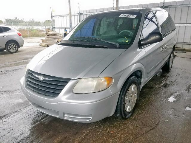 1A4GP45RX6B739988 - 2006 CHRYSLER TOWN & COU SILVER photo 2