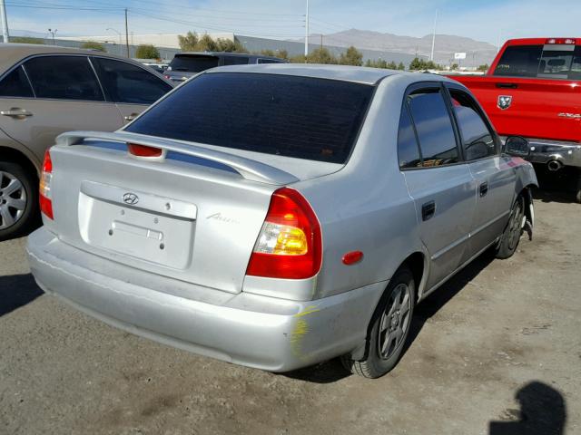 KMHCG45C52U355000 - 2002 HYUNDAI ACCENT GL SILVER photo 4