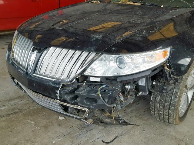 1LNHM93R49G613955 - 2009 LINCOLN MKS BLACK photo 9