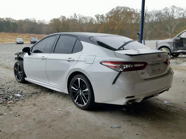 4T1B61HK3JU007761 - 2018 TOYOTA CAMRY XSE WHITE photo 3