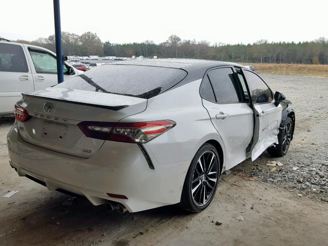 4T1B61HK3JU007761 - 2018 TOYOTA CAMRY XSE WHITE photo 4