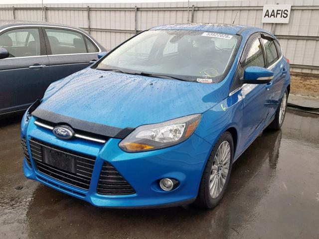 1FAHP3N29CL257676 - 2012 FORD FOCUS TITA BLUE photo 2