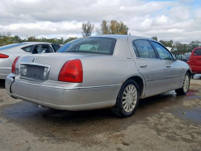 1LNHM81W93Y624986 - 2003 LINCOLN TOWN CAR E SILVER photo 4