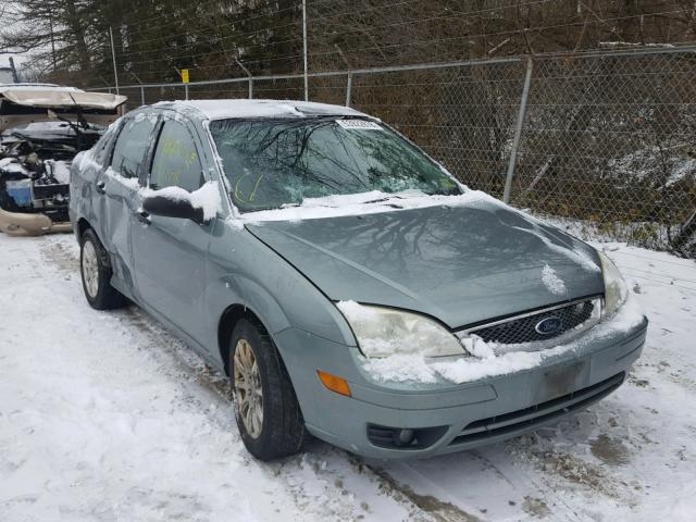 1FAHP34N55W282927 - 2005 FORD FOCUS ZX4 GREEN photo 1