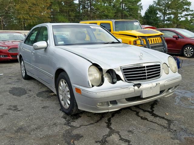 WDBJF65J1YB154951 - 2000 MERCEDES-BENZ E 320 SILVER photo 1