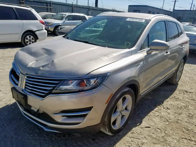 5LMCJ1C96HUL19720 - 2017 LINCOLN MKC PREMIE GOLD photo 2