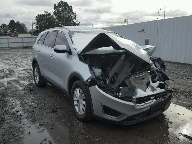 5XYPGDA30JG346667 - 2018 KIA SORENTO LX SILVER photo 1