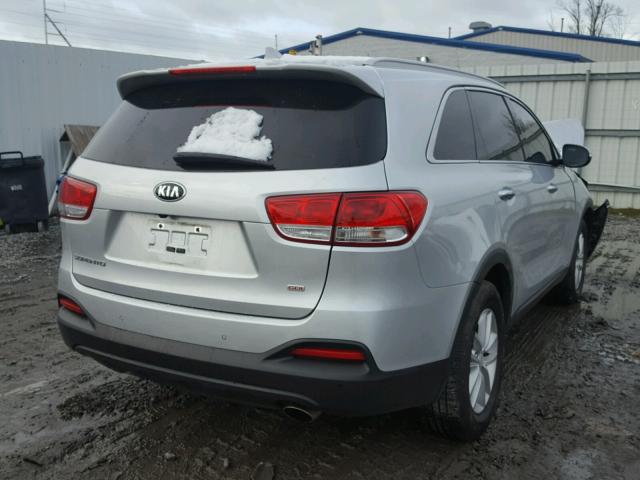 5XYPGDA30JG346667 - 2018 KIA SORENTO LX SILVER photo 4