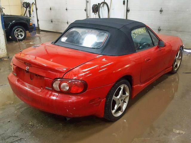 JM1NB353030307032 - 2003 MAZDA MX-5 MIATA RED photo 4