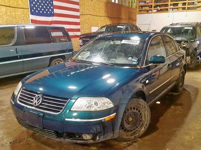 WVWTH63BX1E112993 - 2001 VOLKSWAGEN PASSAT GLX GREEN photo 2