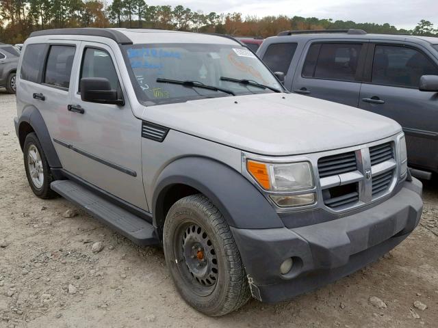 1D8GU28K97W581821 - 2007 DODGE NITRO SXT SILVER photo 1