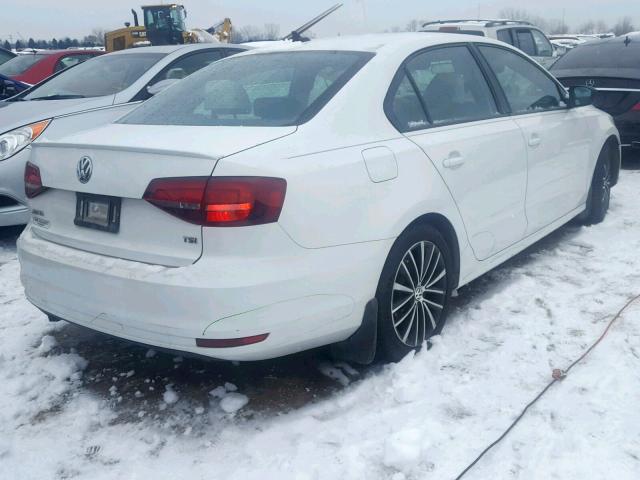 3VWD17AJ8GM220909 - 2016 VOLKSWAGEN JETTA SPOR WHITE photo 4