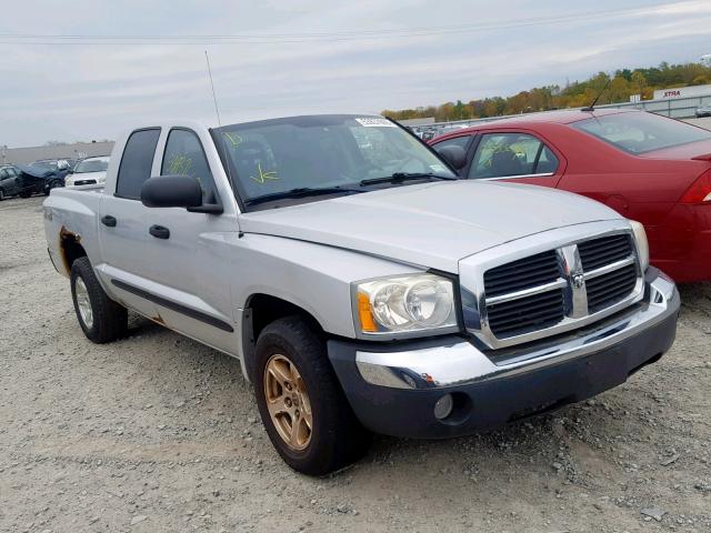 1D7HW48K25S293108 - 2005 DODGE DAKOTA QUA GRAY photo 1