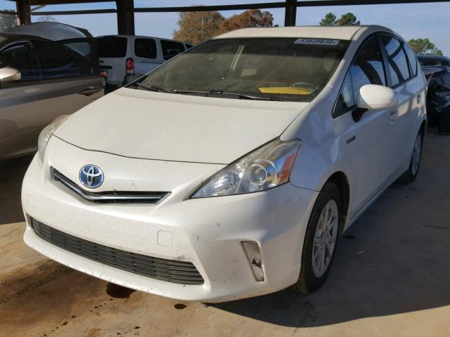 JTDZN3EU8C3132982 - 2012 TOYOTA PRIUS V WHITE photo 2