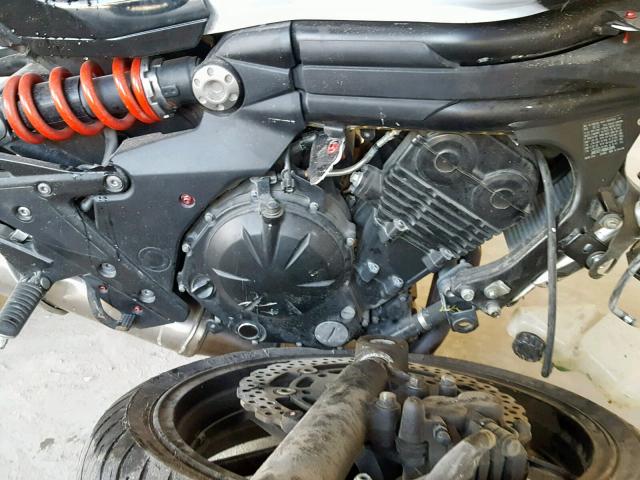 JKAEXEE14DDA13099 - 2013 KAWASAKI EX650 E WHITE photo 9