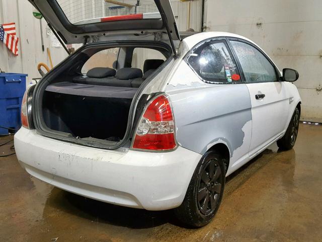 KMHCM3AC8AU171077 - 2010 HYUNDAI ACCENT BLU WHITE photo 4