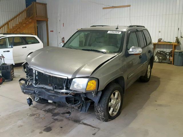 1GKDT13S452257920 - 2005 GMC ENVOY SILVER photo 2