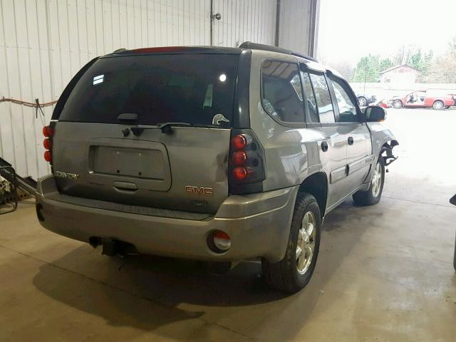 1GKDT13S452257920 - 2005 GMC ENVOY SILVER photo 4