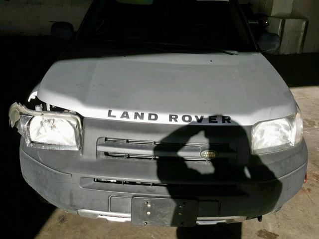 SALNY22262A220628 - 2002 LAND ROVER FREELANDER SILVER photo 7